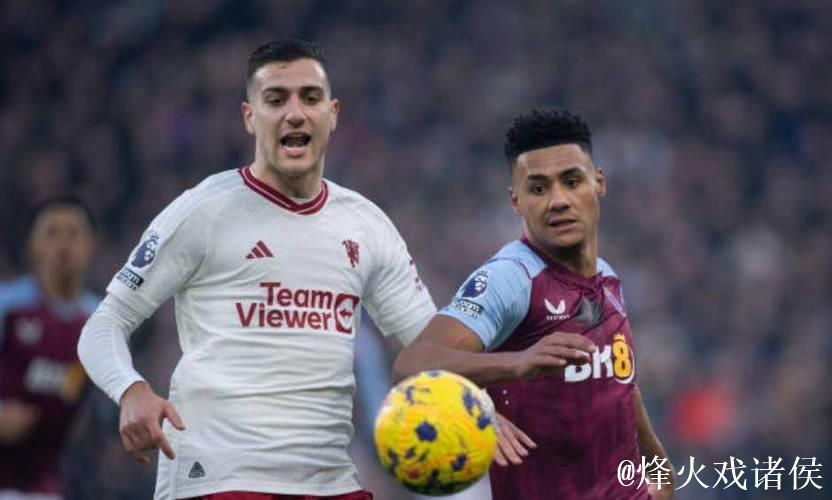 曼晚:曼联教练组给达洛特进行了一对一训练,改善其进攻站位 曼晚:曼联教练组给达洛特进行了一对一训练,改善其进攻站位